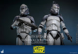 Hot Toys Star Wars: The Clone Wars 104th Battalion Wolfpack Clone Trooper (Deluxe Version) 1/6 Scale 12" Collectible Figure