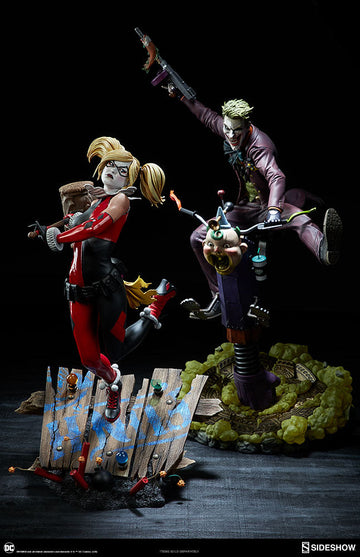 Harley Quinn Premium Format Figure by Sideshow